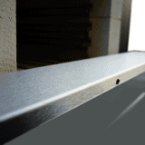 Piec hartowniczy ICF - stal nierdzewna na górnej ścianie furty zabezpiecza trzon podczas załadunku i tworzy stół załadowczy