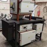 Stanowisko hartownicze wraz z wannami, polem odkładczym i piecami do hartowania i odpuszczania