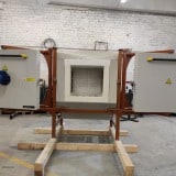 Piec dwudrzwiowy na specjalnej palecie