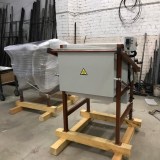 Piec hartowniczy mały - przytwierdzony do platformy drewnianej