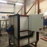 Załadunek przez poczną burtę auta i zabezpieczenie transportu